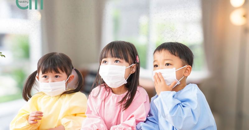 Bí quyết bảo vệ trẻ nhỏ khỏi bụi mịn và không khí khô mùa lạnh