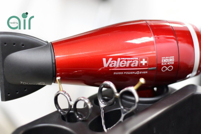 So sánh máy sấy tóc thường và máy sấy tóc chuẩn salon Valera